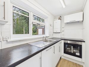 Kitchen- click for photo gallery